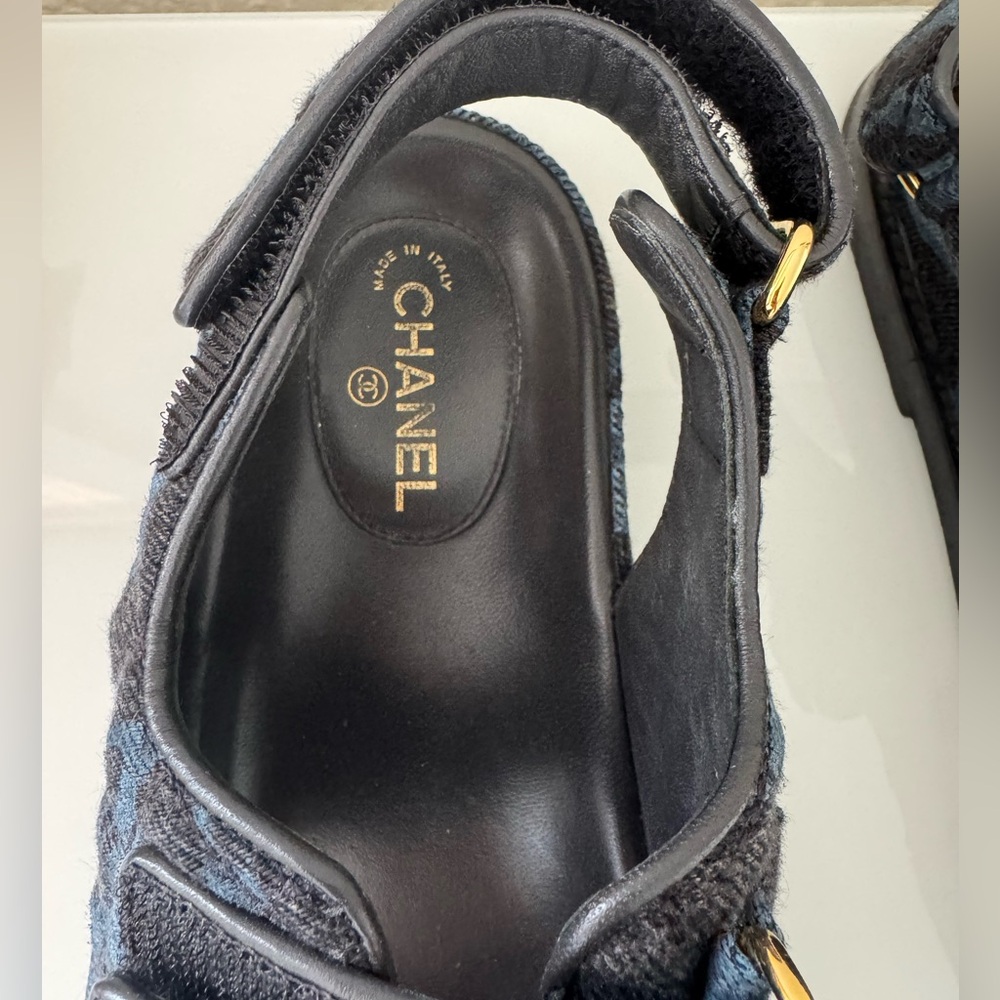 CHANEL Black & Denim CC Logo Mule Slide Strap Flat Sandals - Picture 9 of 9